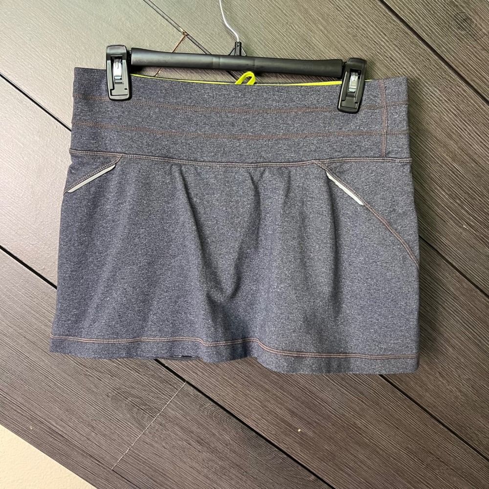 Athleta Women's Gray Athletic Skort Skirt Shorts Pockets Small Golf Tennis